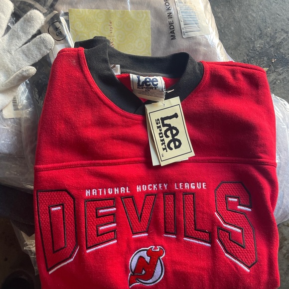 NJ DEVILS Lee Red Crewneck Sweater - Picture 3 of 6